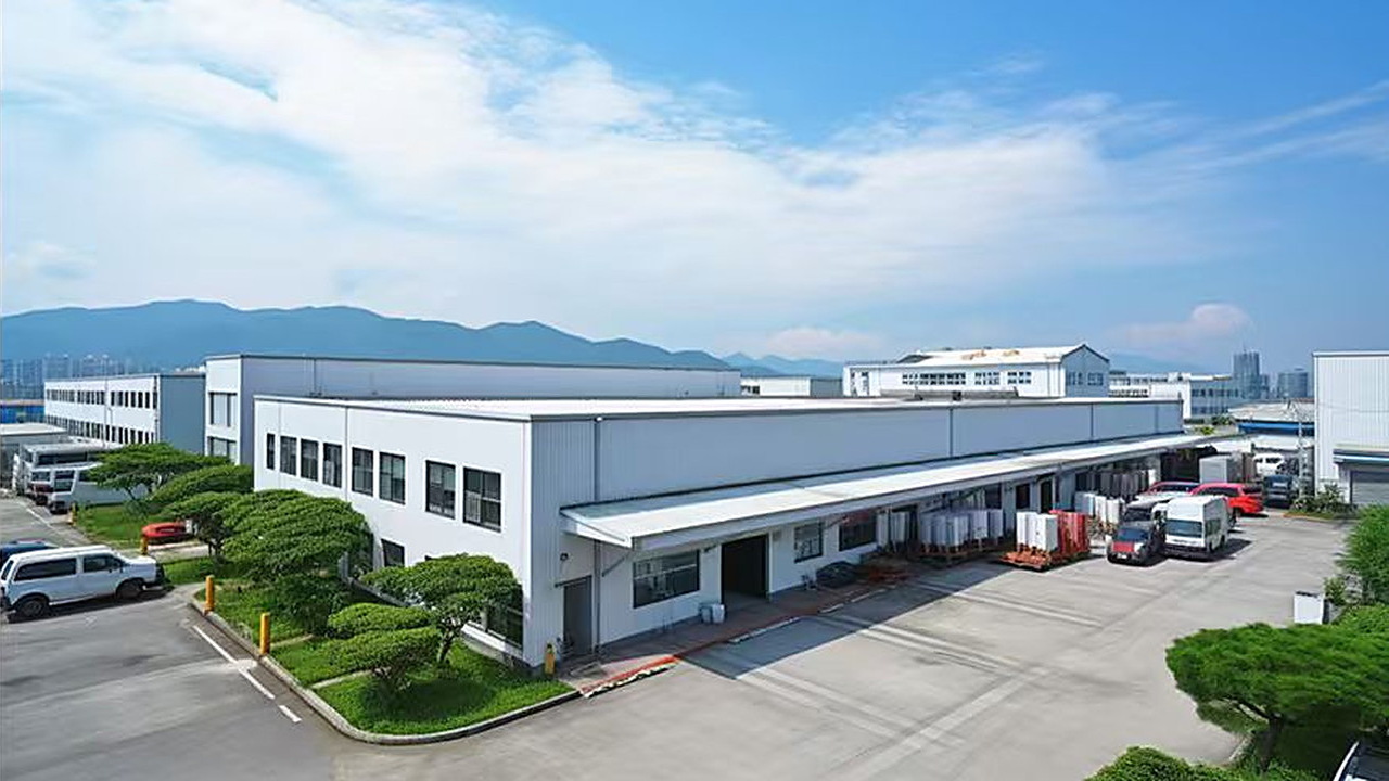生产基地厂房外景